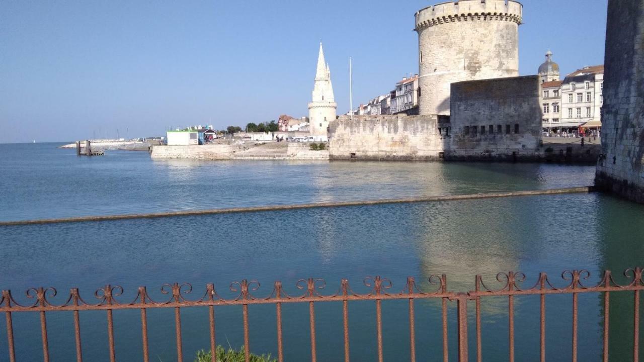 Апартаменти Sur Le Vieux Port, Centre De La Rochelle Ла-Рошель Екстер'єр фото